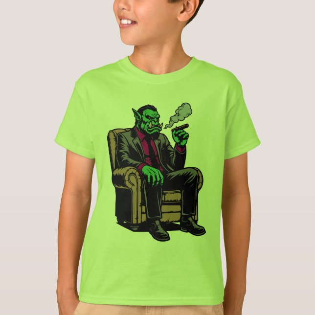 T-shirt Orc dans une chaise avec un cigare (Devant)