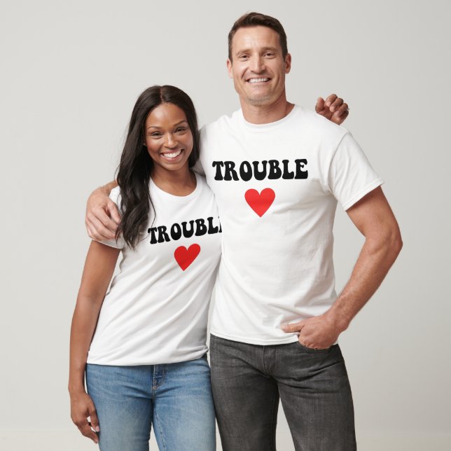 T-shirt où j'ai des ennuis après deux ou trois (Unisexe)