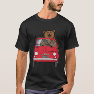 T-shirt Ours dans une Fiat rouge 500  