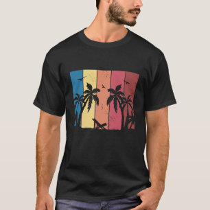 T-shirt Palmiers rétro avec chaises longues palmiers vacan