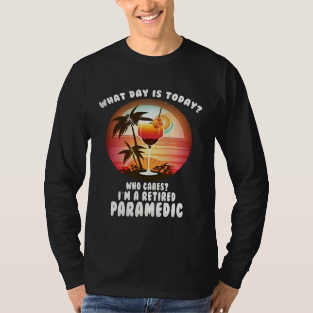 T-shirt Paramedic Retirement  Retiree (Devant)