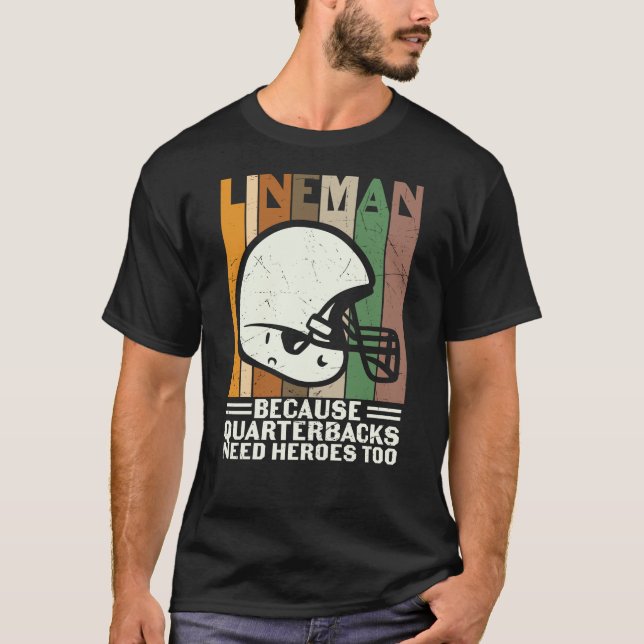 T-SHIRT PARCE QUE LES QUARTERBACKS ONT BESOIN D'HÉROS AUSS (Devant)