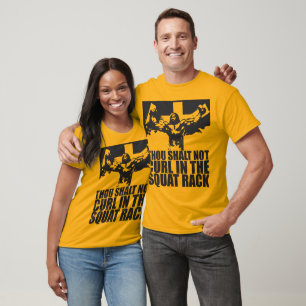T-shirt Pas De Curling Dans La Rack De Squat