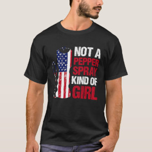 T-shirt Pas un vaporisateur de poivre genre de fille pour
