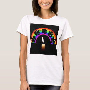 T-Shirt Passe Sur Un Arc-En-Ciel Avec Bougie