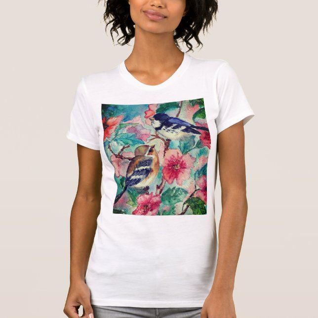 T-shirt peint avec de beaux oiseaux (Devant)