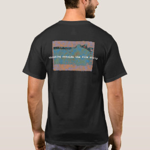 T-shirt Penser en dehors de la bande de film