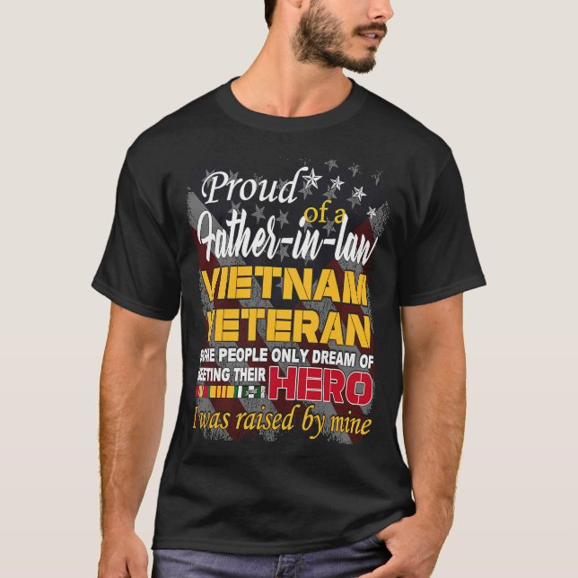 T-shirt Père fier en droit Vietnam Vétérinaire soulevé par (Devant)