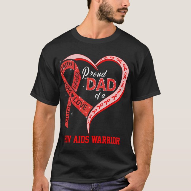 T-shirt Père Fière D'Un Guerrier Du Vih (Devant)