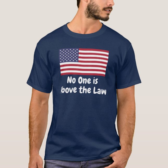 T-shirt Personne ne dépasse la loi (Devant)