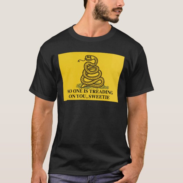 T-SHIRT PERSONNE NE SE PENCHE SUR VOUS, SUÉTIE (Devant)