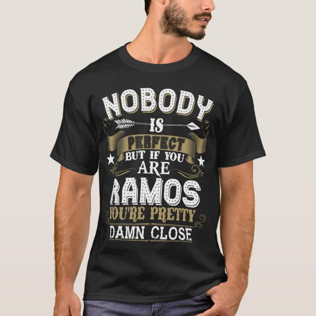 T-shirt Personne N'Est Parfait Mais Vous Êtes Le Nom De Fa (Devant)