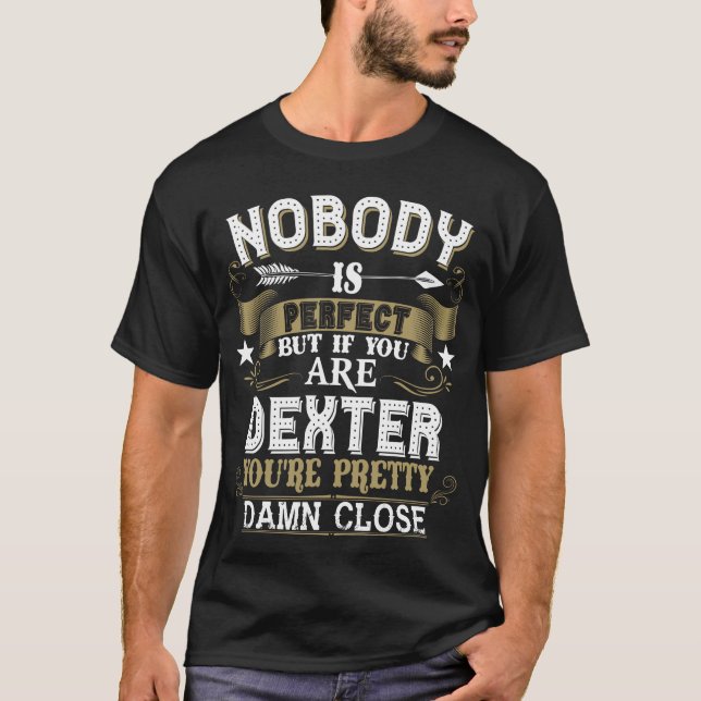T-shirt Personne N'Est Parfait Mais Vous Êtes Le Nom De Fa (Devant)