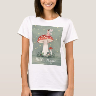 T-shirt Petite fée perchée sur le champignon et brillante
