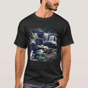 T-shirt Petites Cascades Dans La Nature Forestière