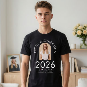 T-shirt Photo d'arche Fier frère de diplômé de 2026