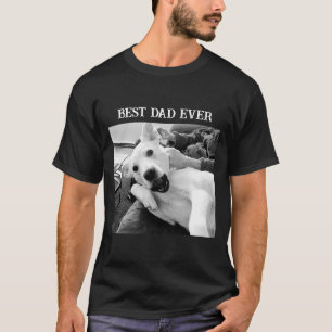T-shirt Photo en noir et blanc d'un chien jouant avec Papa