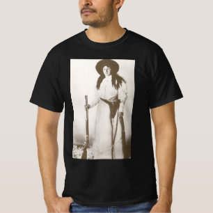 T-shirt Photo Portrait d'une fille qui tient un fusil, c19