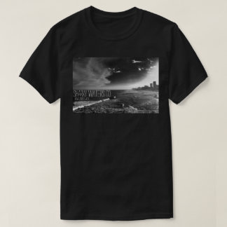 T-shirt Pièce en t en acier d'image du pilier B&W