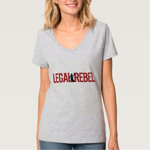 T-shirt Pièce en t rouge large rebelle juridique de V-Cou