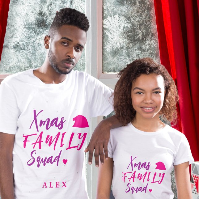 T-shirt Pink Christmas family squad Santa hat personnalisé (Créateur téléchargé)