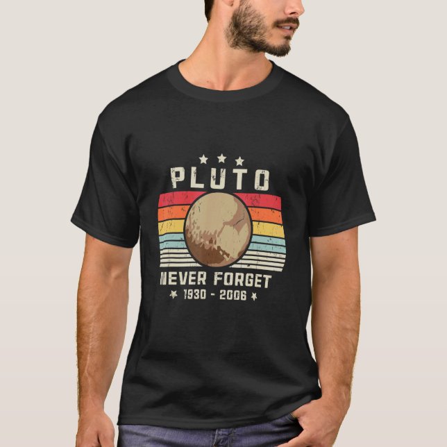 T-shirt Pluto Never Forget  Retro Space Science (Devant)
