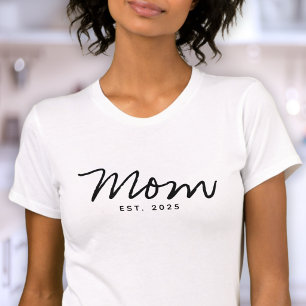 T-shirt Police d'écriture noire établie Maman