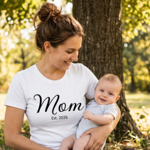 T-shirt Police d'écriture noire établie Maman