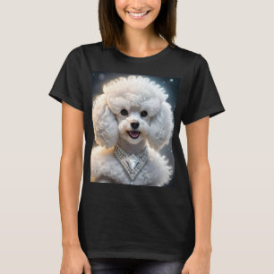 T-shirt Poodé Riche En Fluffy Portant Un Collier En Diaman