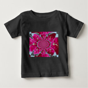 T-shirt Pour Bébé Araignée blanche sur une belle rose rouge