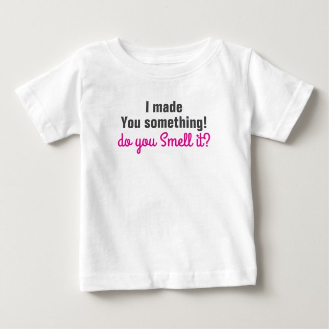 T-shirt Pour Bébé Citation personnalisée amusante rose noire (Devant)