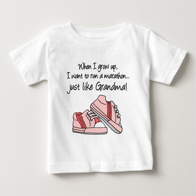 T-shirt Pour Bébé Courez le marathon juste comme ma grand-maman (Devant)