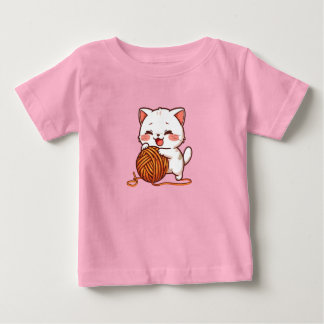 T-shirt Pour Bébé “Cute White Cat Playing with Woolen Ball Kawaii 