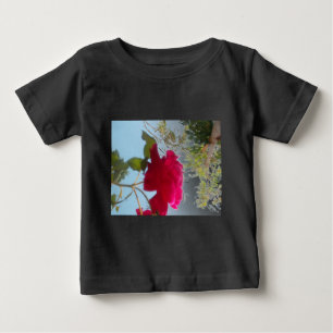T-shirt Pour Bébé Fleur céleste : Un Rose contre le ciel