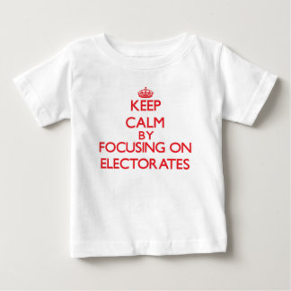 T-shirt Pour Bébé Gardez le calme en se concentrant sur des