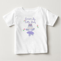 Grande petite une ballerine pourpre rêveuse