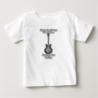 Il est toujours temps de jouer de la guitare. B&W