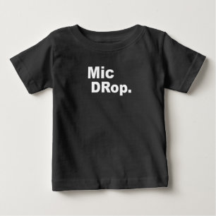 T-shirt Pour Bébé Jeu de famille de correspondance Mic DRop