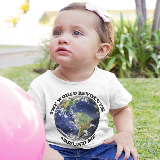 T-shirt Pour Bébé Le monde tourne autour de moi (The World Revolves Around Me Baby T-Shirt)
