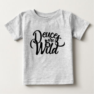 T-shirt Pour Bébé les deux sont pièce en t sauvage d'anniversaire