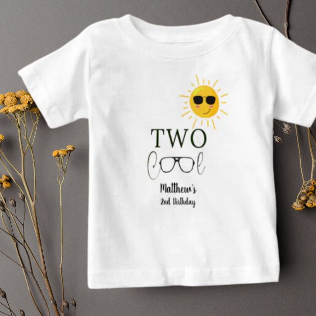 T-shirt Pour Bébé Lunettes de soleil Two Cool 2e anniversaire simple (Créateur téléchargé)