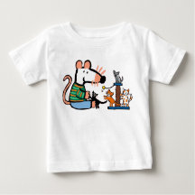 Maisy Joue avec Kittens