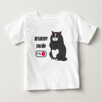 Mode grumeux sur drôle de gros chat