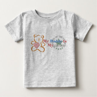 T-shirt Pour Bébé Papa est mon héros (armée)