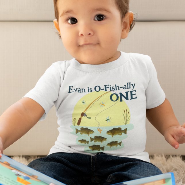 T-shirt Pour Bébé Pêcher un enfant premier anniversaire Smallmouth B (Créateur téléchargé)