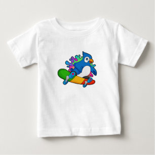 T-shirt Pour Bébé Perroquet en tant que skate avec skateboard
