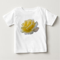 Pétales de rose jaune