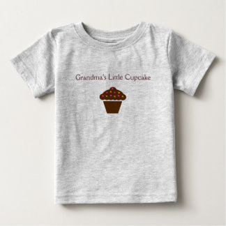 T-shirt Pour Bébé "Petit Cupcake de grand-mère" - adorable tenue béb