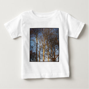 T-shirt Pour Bébé Photo carré - Arbres d'hiver illuminés par le sole