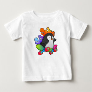 T-shirt Pour Bébé Pingouin en patinage avec skateboard